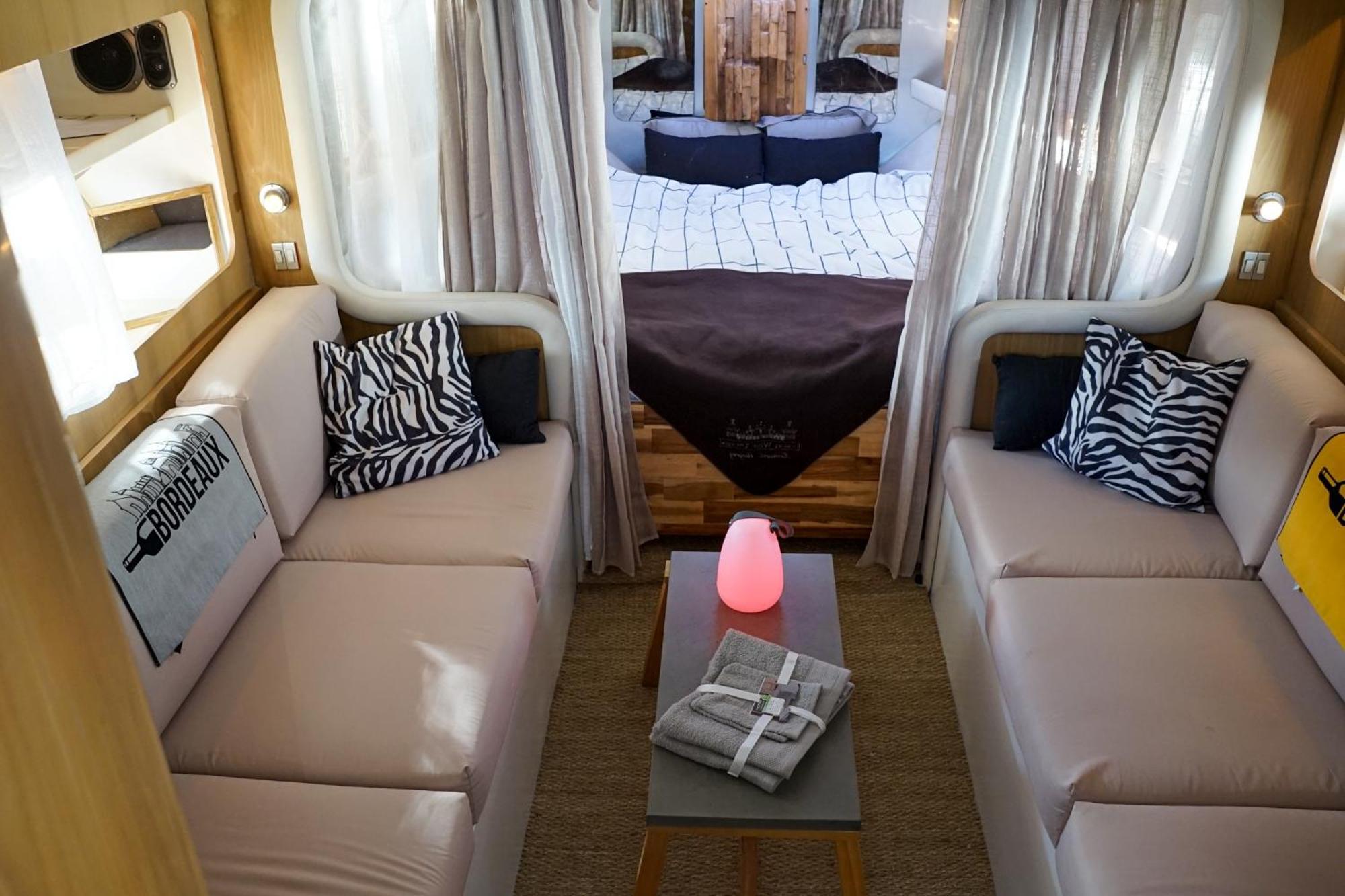 Bateau Cocoon En Amoureux Bordeaux Exterior photo